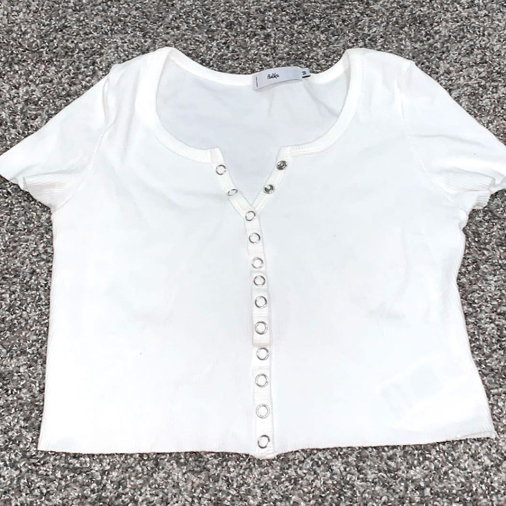 Adika White Button Crop Tee
